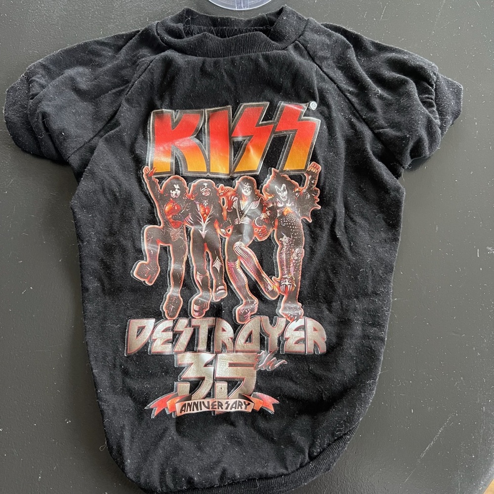 Dog Kiss Destroyer 35 Anniversary Tee Shirt